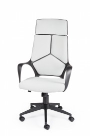  IQ black