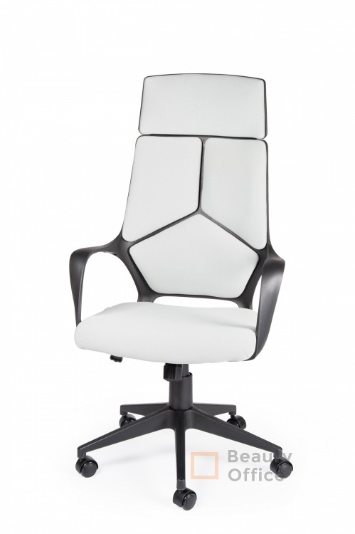  IQ black